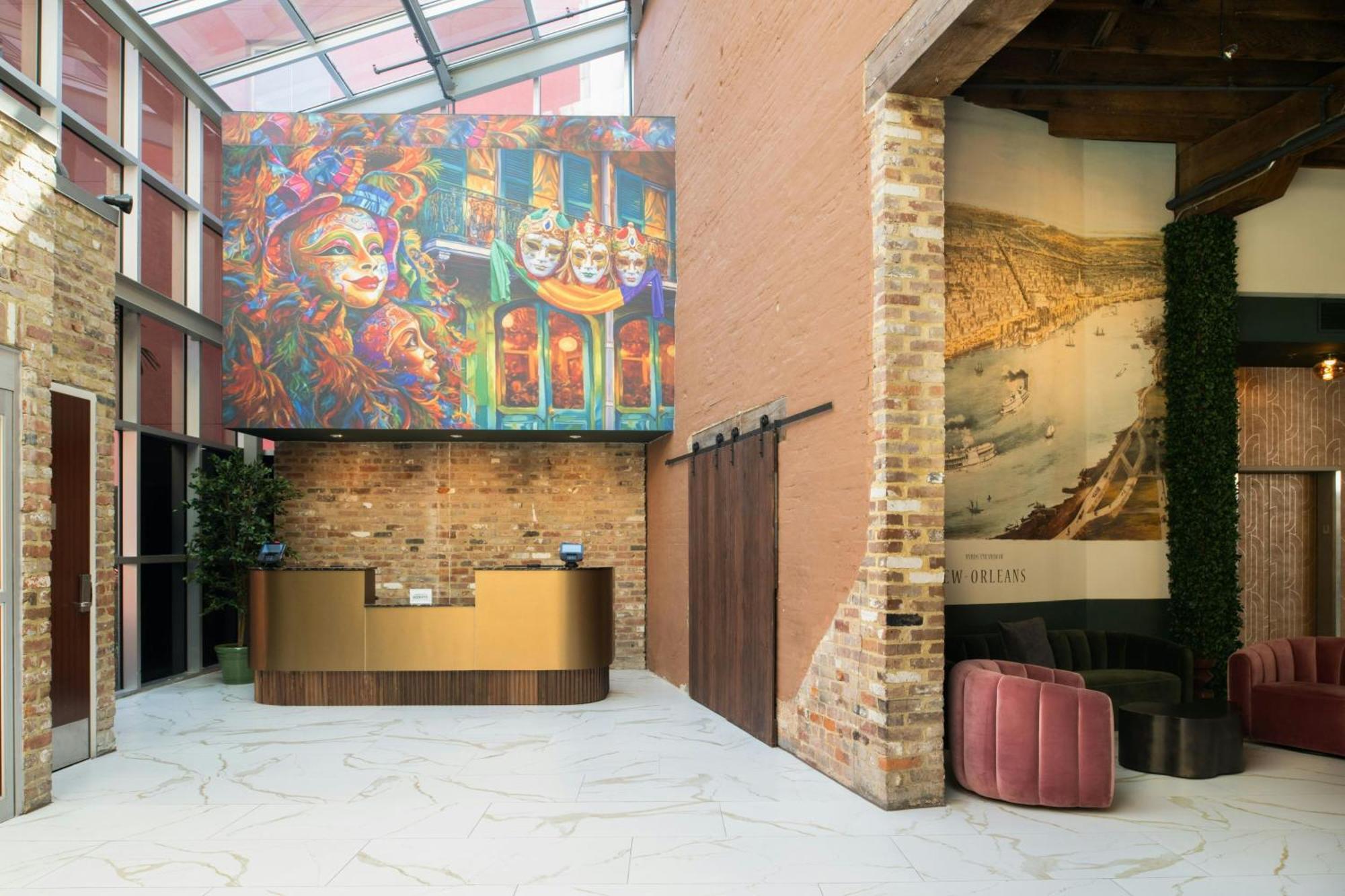 Courtyard By Marriott New Orleans Warehouse Arts District Hotel Exterior photo